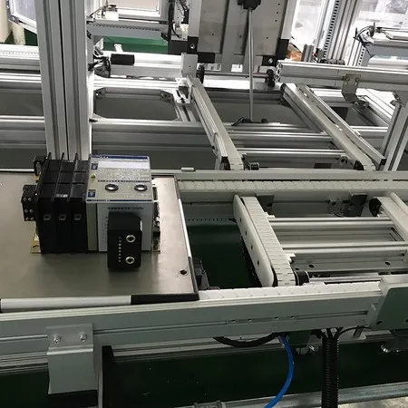 Banda modular para componentes de baja tensión